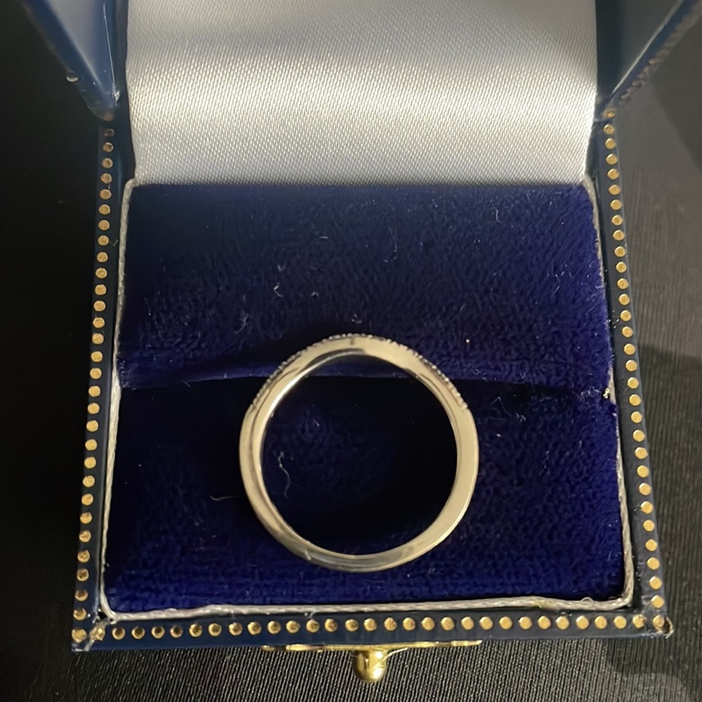 Dimond ring - Picture 6 of 11